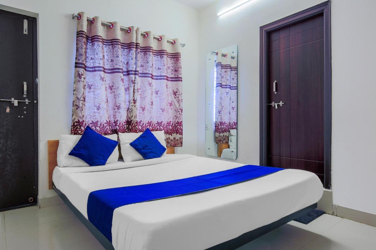 Hotel Oyo Silverkey 74581 Nallagandla Hyderabad Exterior foto