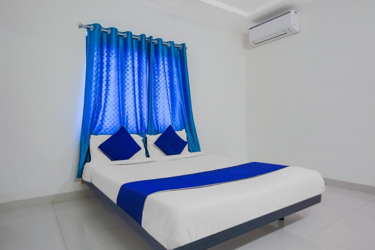 Hotel Oyo Silverkey 74581 Nallagandla Hyderabad Exterior foto