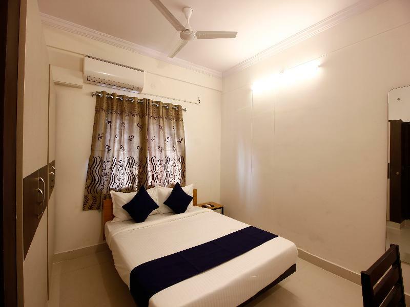 Hotel Oyo Silverkey 74581 Nallagandla Hyderabad Exterior foto