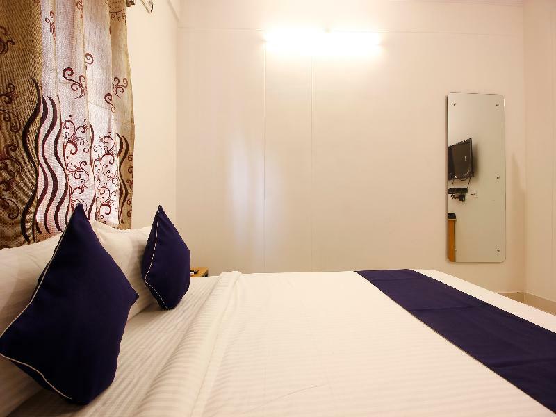 Hotel Oyo Silverkey 74581 Nallagandla Hyderabad Exterior foto